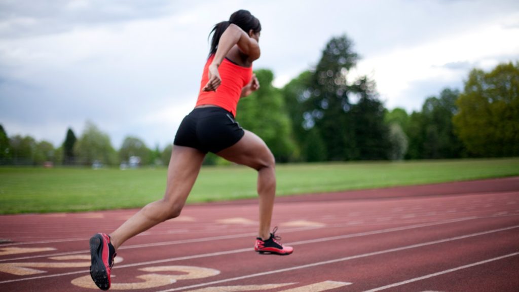 woman-sprinting-on-the-track_h