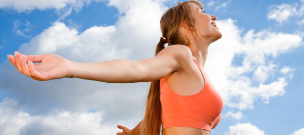 woman_open_sky_open_arms